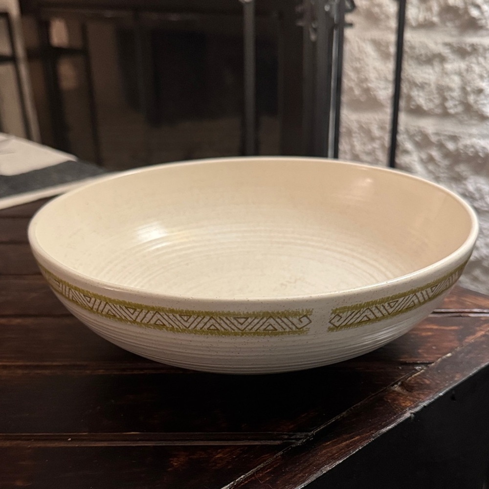 Vintage MCM Large Fransican Hacienda Green Serving Bowl earthenware Round 9.5"